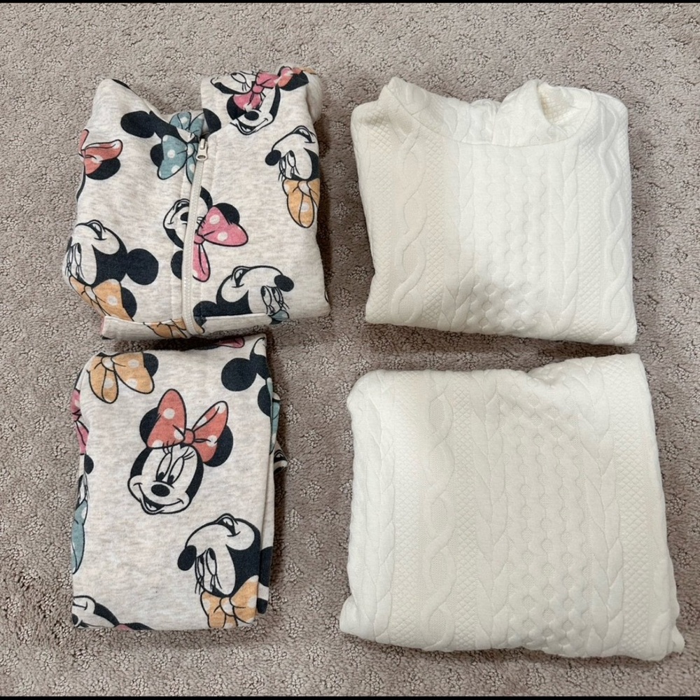 Girls 2 T Bundle of 2 sets - Like New !